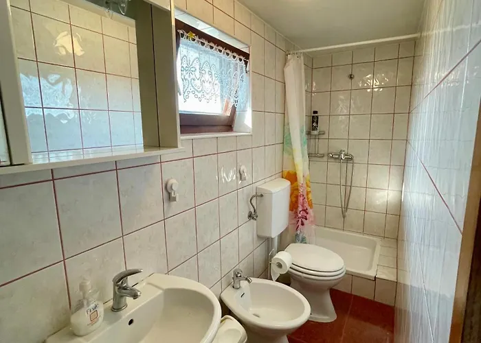 別荘 Cosy Country Home, レンダヴァ