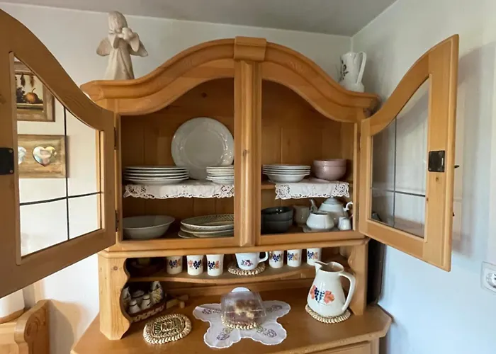 Cosy Country Home, レンダヴァ